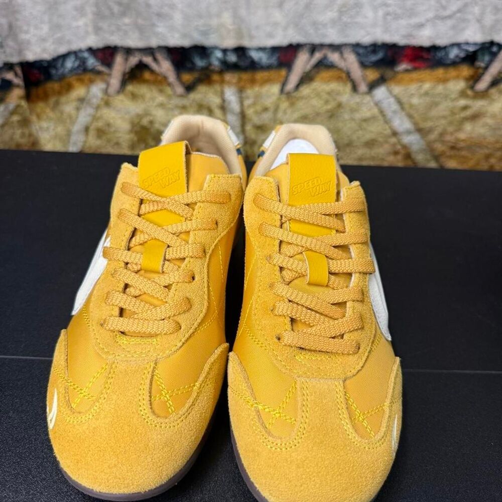 Unbranded Men's Yellow Trainers